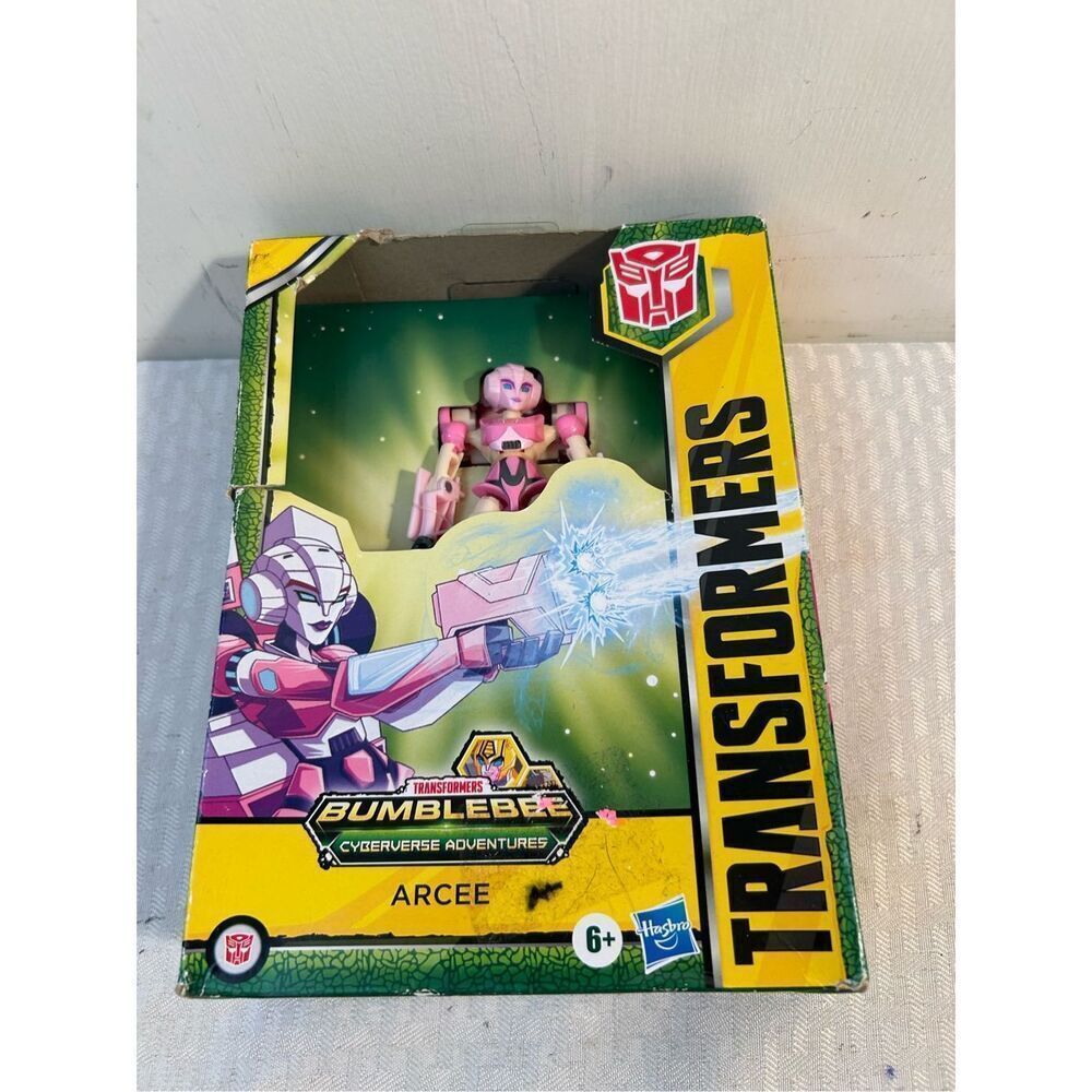 Transformers pink action figure Bumblebee Arcee deluxe‎ class